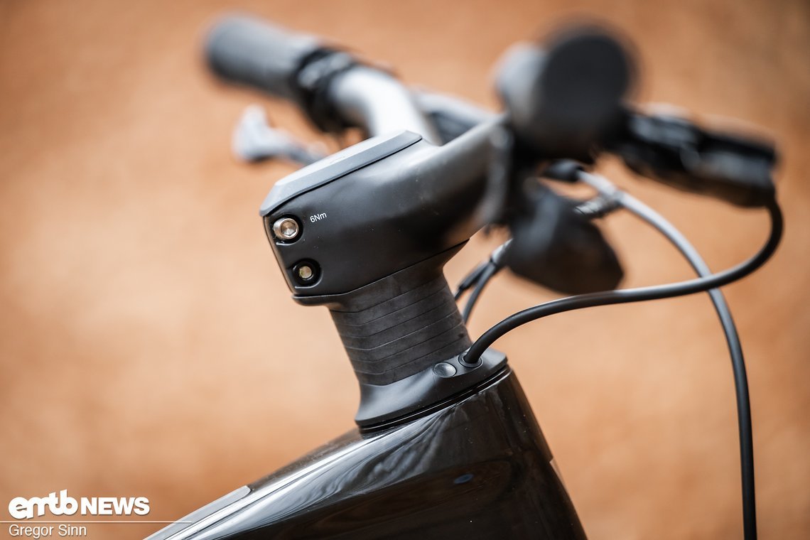 Das einteilige Carbon-Cockpit ist ziemlich steif