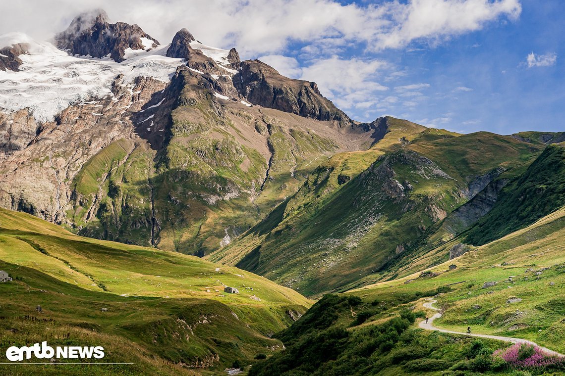 Sanftes Grün auf der Westseite des Mont Blanc