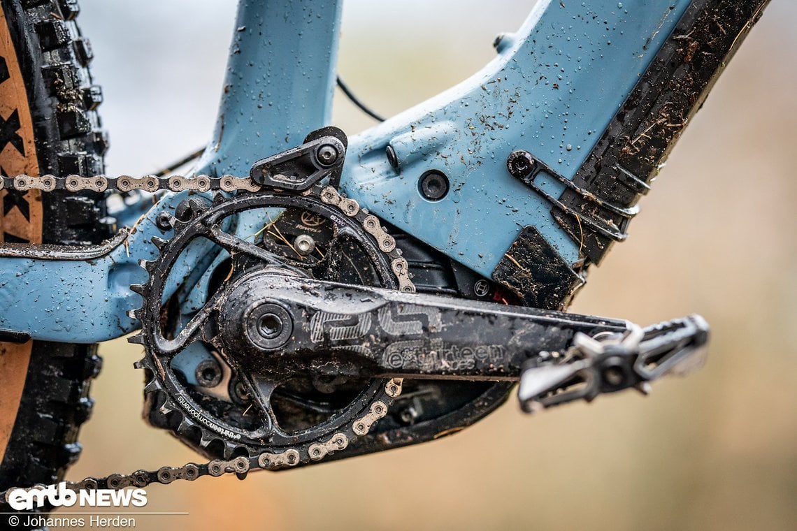 165 mm kurze Kurbeln von e*thirteen vermeiden ungewollten Pedalkontakt in hartem Gelände