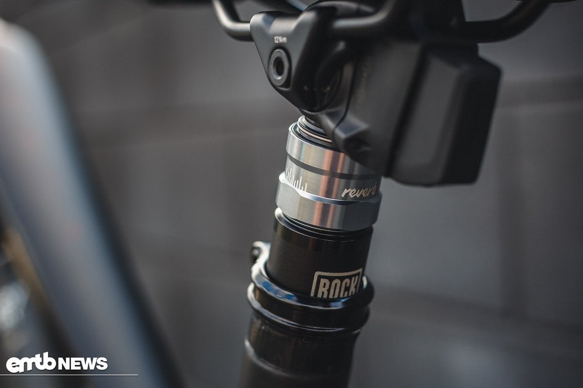 Marc nutzt eine RockShox Reverb mit AXS-Technologie