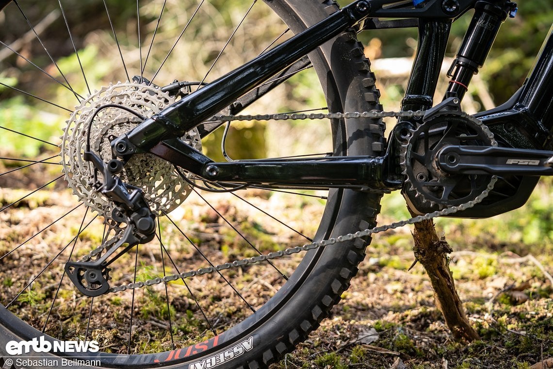 Der Shimano XT 12-fach-Antrieb überzeugt mit zuverlässiger Funktion, selbst unter Last