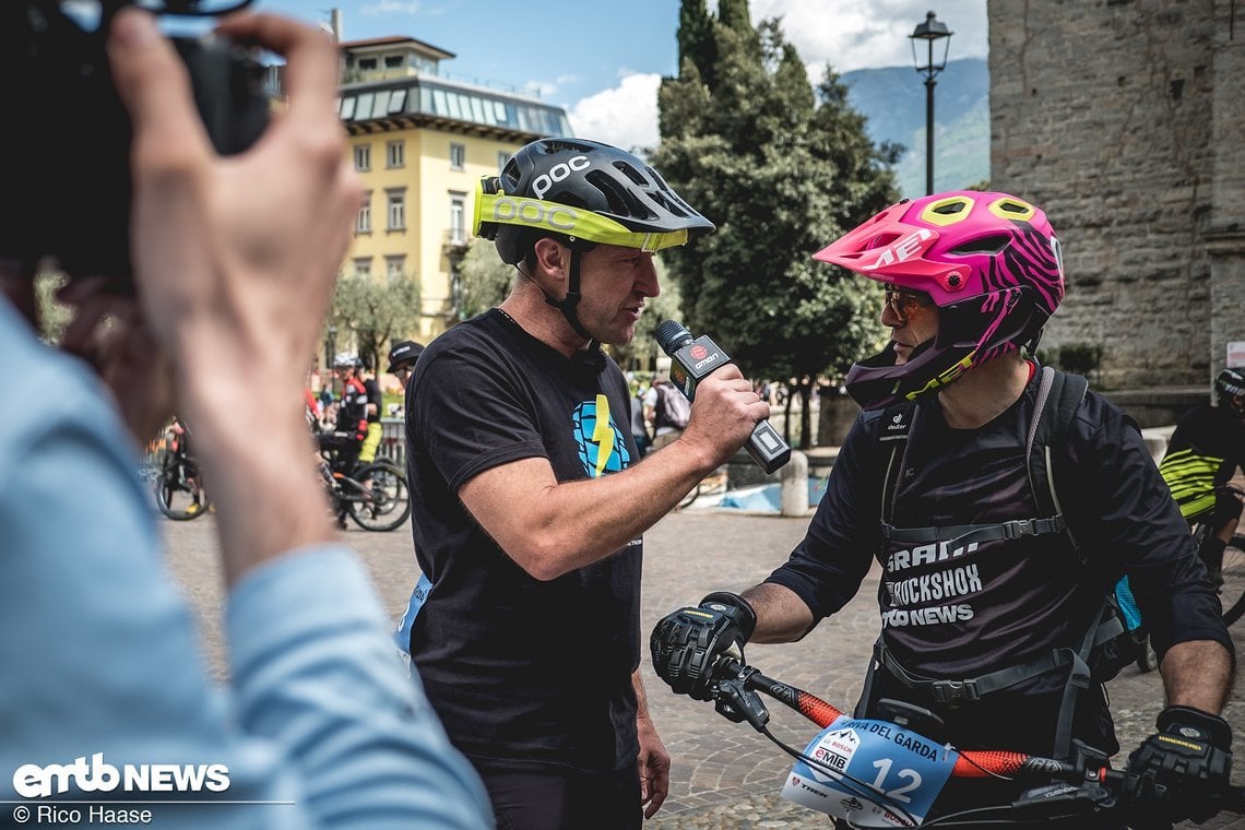 Kaum im eMTB-RockShocker-Team und schon gefragter Interviewpartner