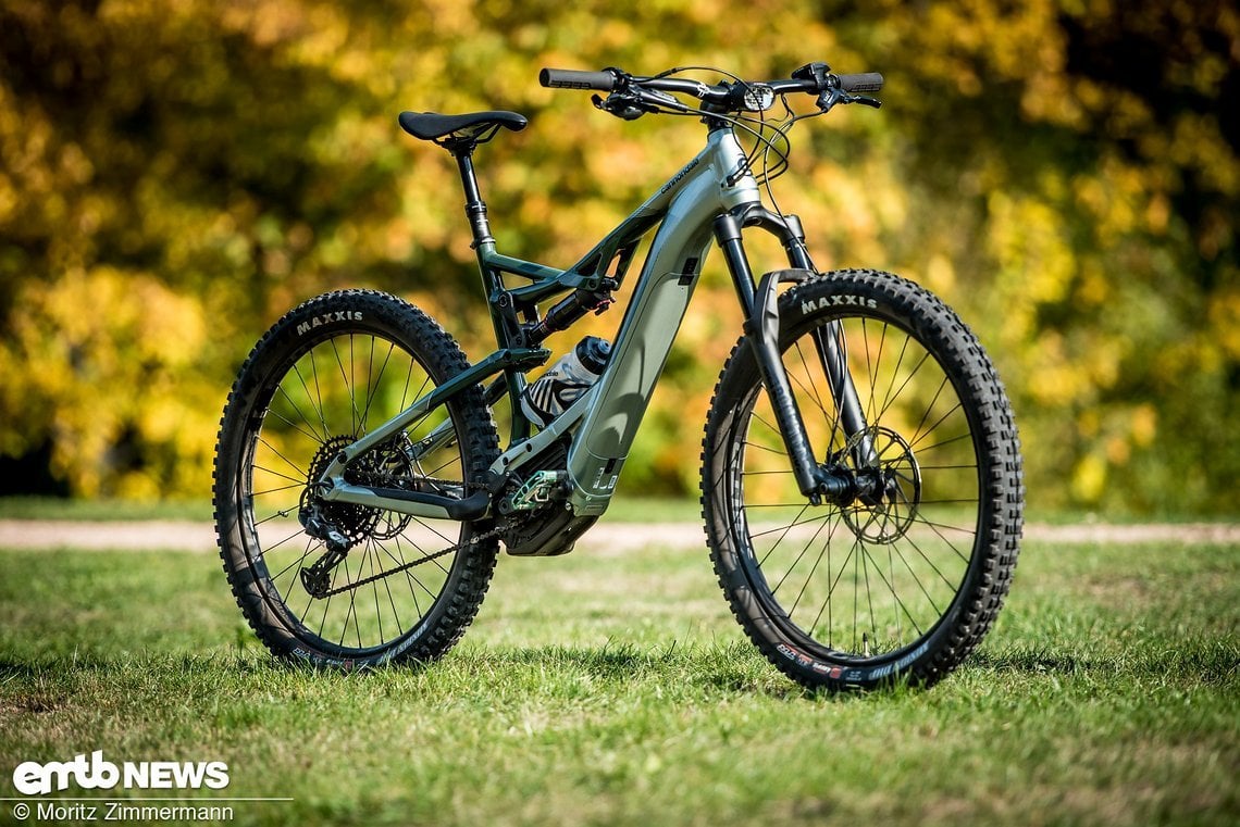 Wer ein verspieltes, optisch ansprechendes E-Trailbike sucht, dem empfehlen wir das Cannondale Moterra NEO 1