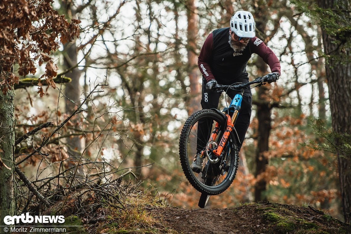 Auf dem Trail lädt mich dieses E-MTB immer wieder zum Spielen ein.