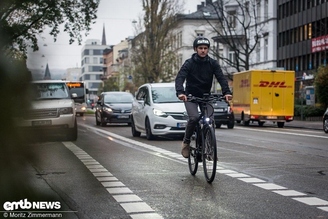 Kinderleicht über 25 km/h beschleunigen zu können erleichtert die Fortbewegung im Straßenverkehr erheblich