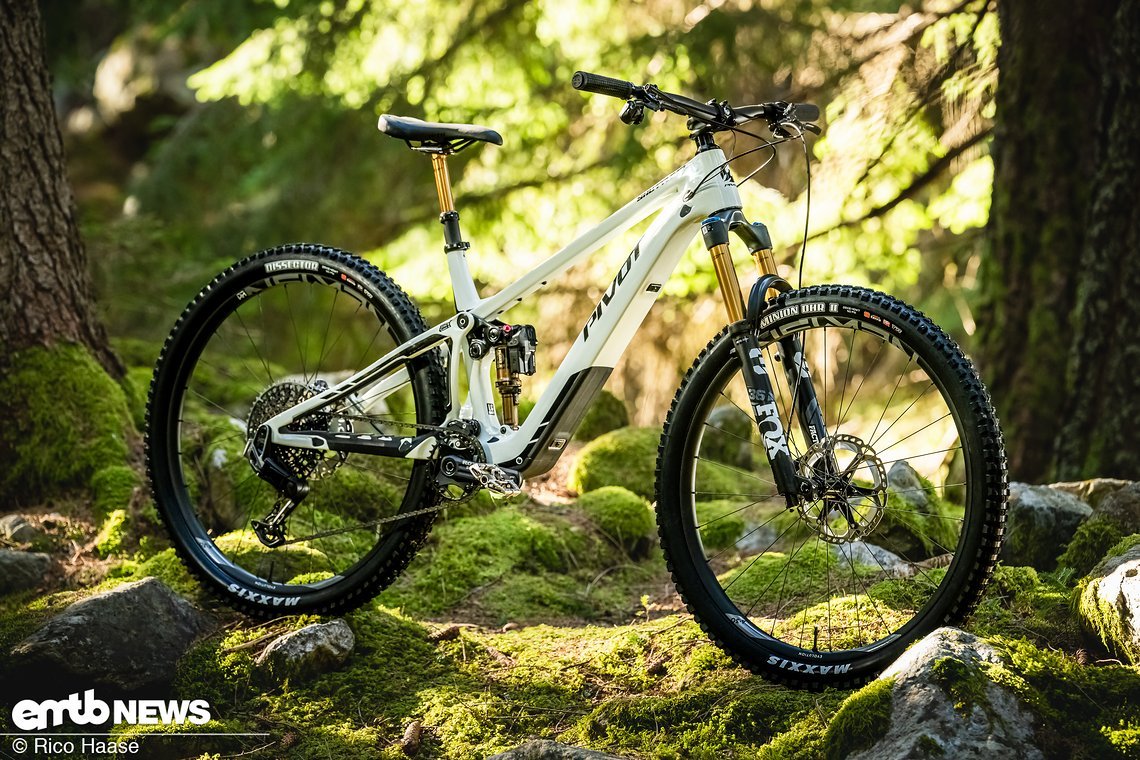 Pivot Shuttle SL Pro 2025