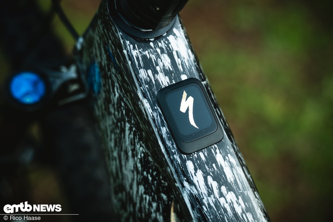 Gut ablesbar und wertig: das Display (Mastermind TCU) im Oberrohr.