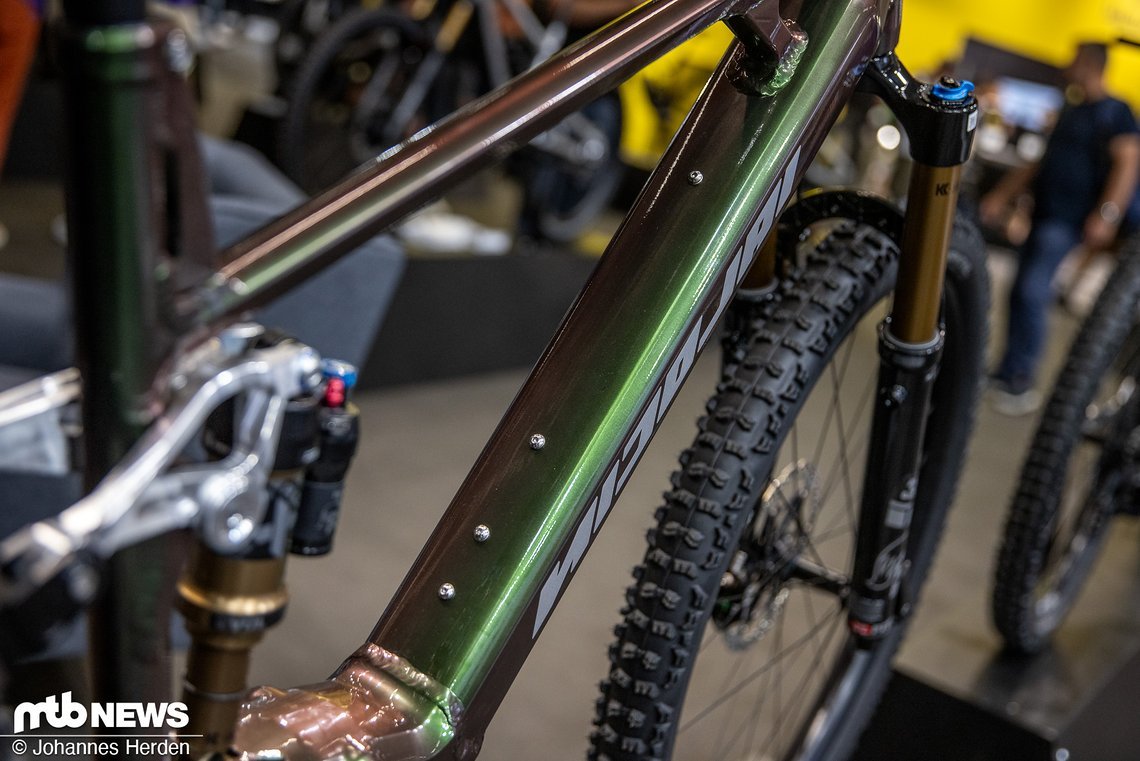 Der 400 Wh-Akk baut schmal