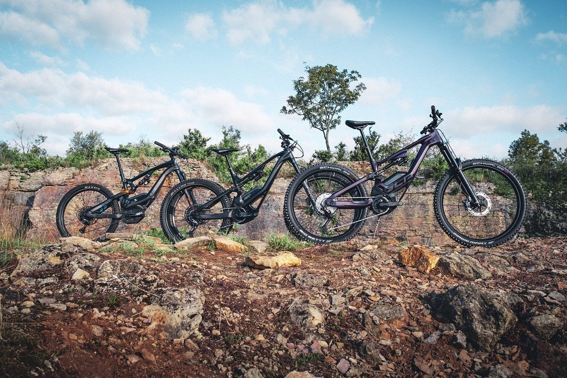 Gut zu erkennen: Die Bikes wurden flacher, länger und der Carbonrahmen deutlich voluminöser.