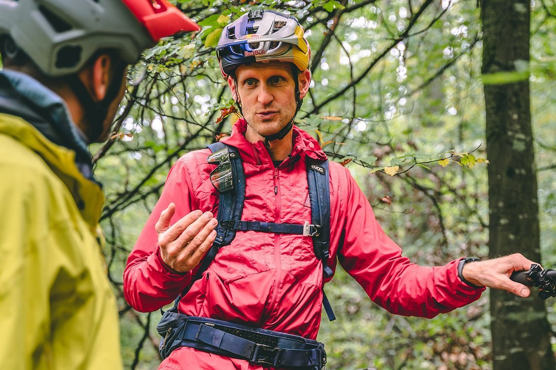 Tom Öhler ist ein österreichischer Profi-Biker und ehemaliger Weltmeister im Trial-Biken.