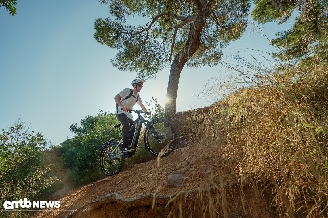 Mit der normalen Rahmenform ist das Haibike ADVENTR ein unauffälliges E-Trailbike mit Vollausstattung