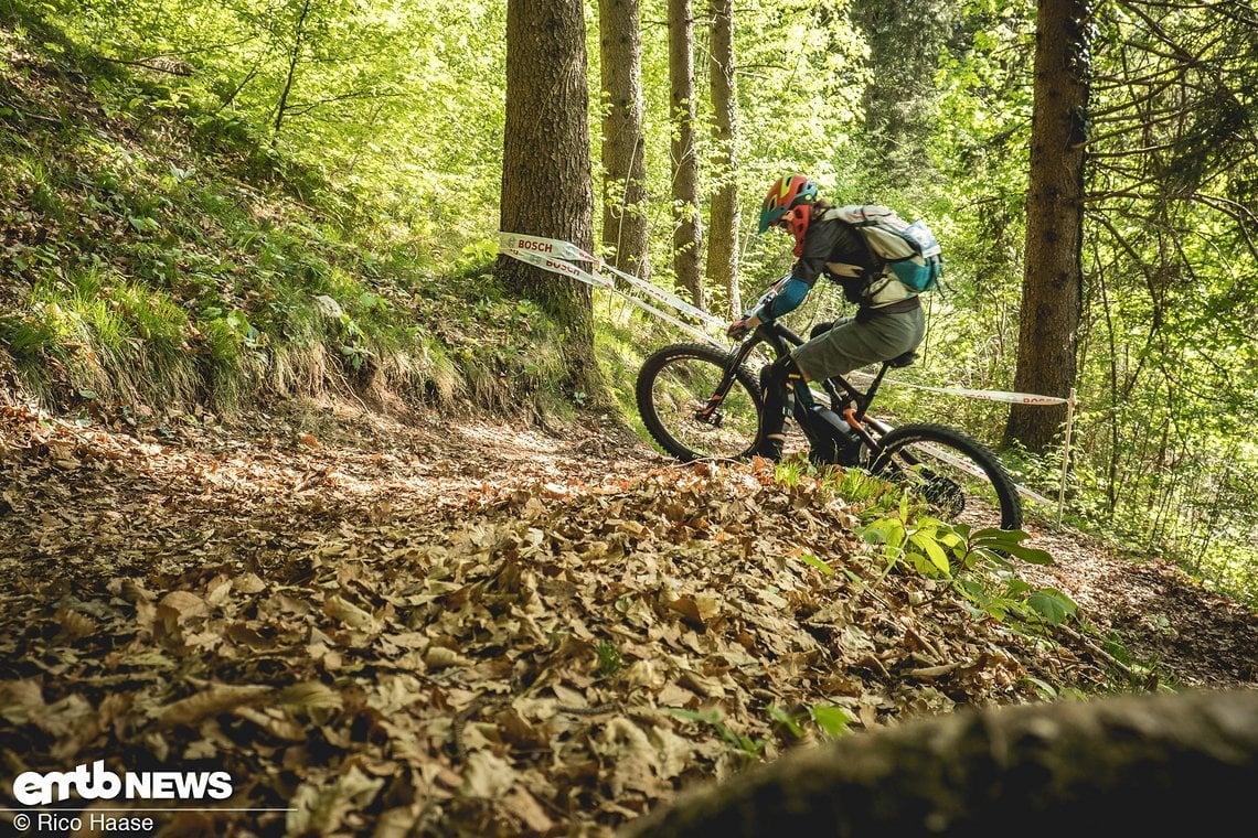 Auf den Uphill-Stages ist Fahrtechnik gefragt, ...