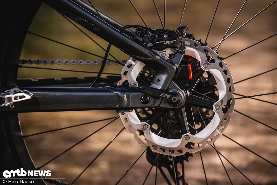 ... auf die kraftvolle und zuverlässige Shimano XT gesetzt