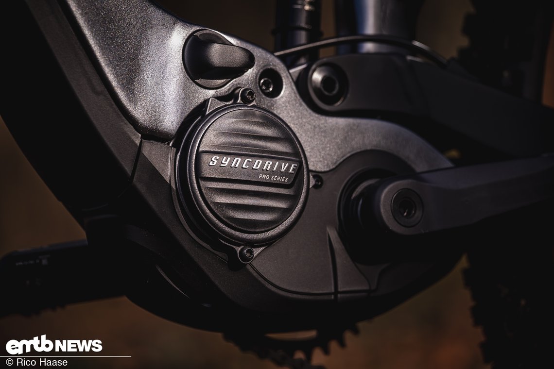 Giant verbaut hier den SyncDrive Pro 3X und paart ihn mit einem 800er-Akku.