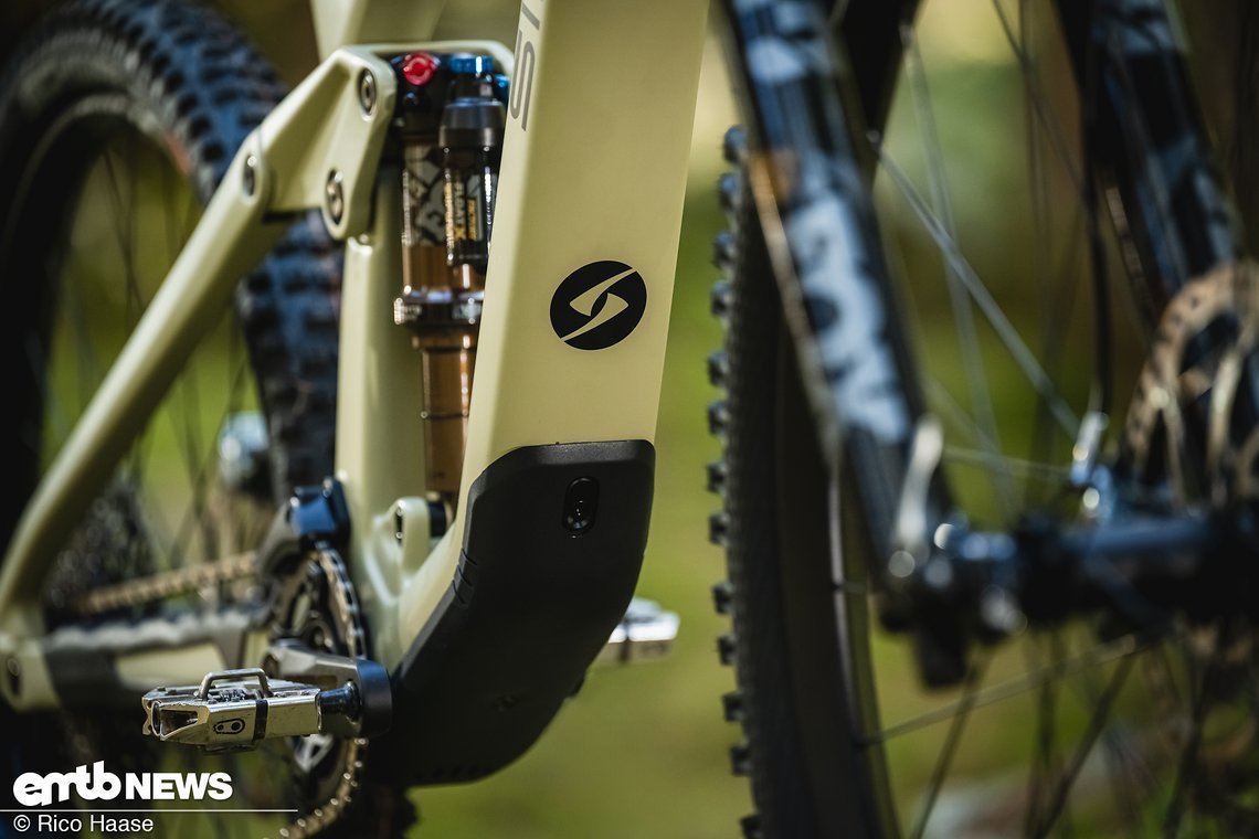 Eine stabile Skid-Plate soll den Motor vor Fremdeinwirkung schützen