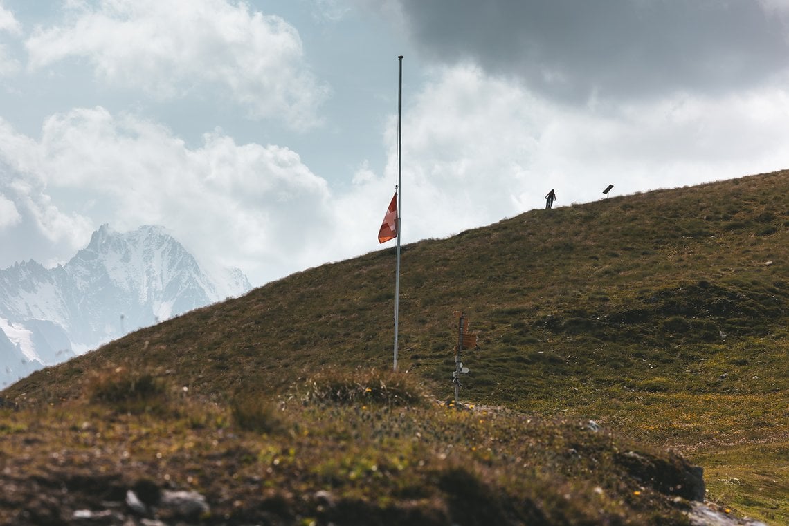 Unsere Kräfte stehen auf Halbmast