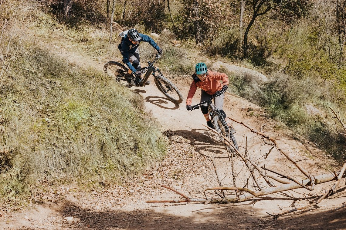 Wer mit seinem E-Mountainbike schnell sein will, der könnte mit dem neuen ABS von Bosch noch schneller sein, da man hiermit später und sehr sauber auf den Punkt bremsen kann.