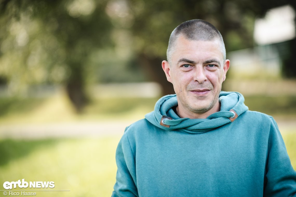 Martin freute sich auf die Testbikes, obwohl er sich erst zwei Wochen vor dem Flowcamp ein brandneues Santa Cruz Vala gekauft hat.