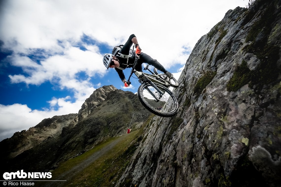 ... auf angelegten Trails oder auch mal über Felsen.