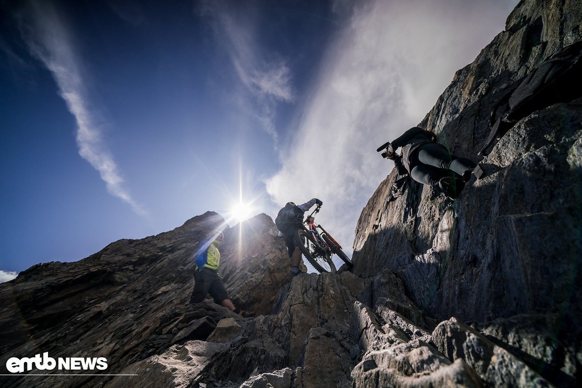 Die Herausforderung des Tagen: Bergsteigen mit dem E-Mountainbike