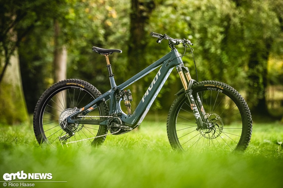 Pivot Shuttle LT – brandneu für 2025, aber leider mit dem alten Bosch CX Race-Motor.