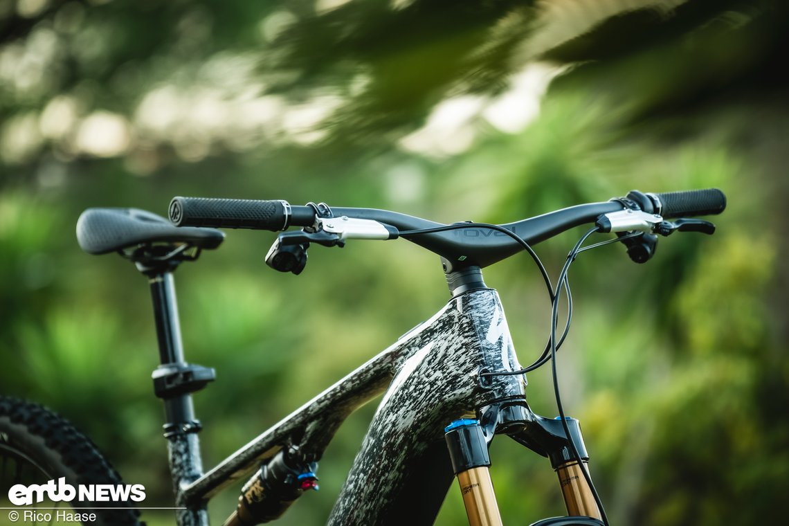 Am S-Works-Modell verbaut Specialized eine Vorbau-Lenker-Einheit aus Carbon.