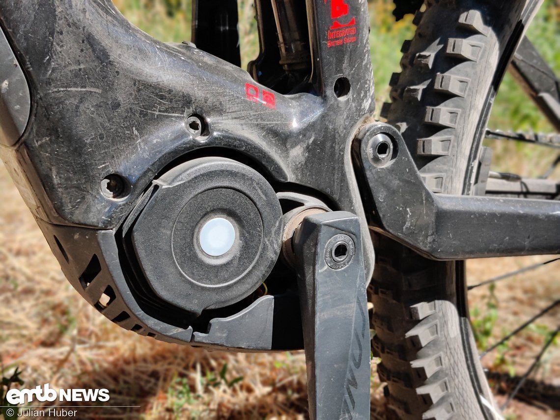 Die Motor-Blende mit der Typenbezeichnung hat sich bereits früh verabschiedet.