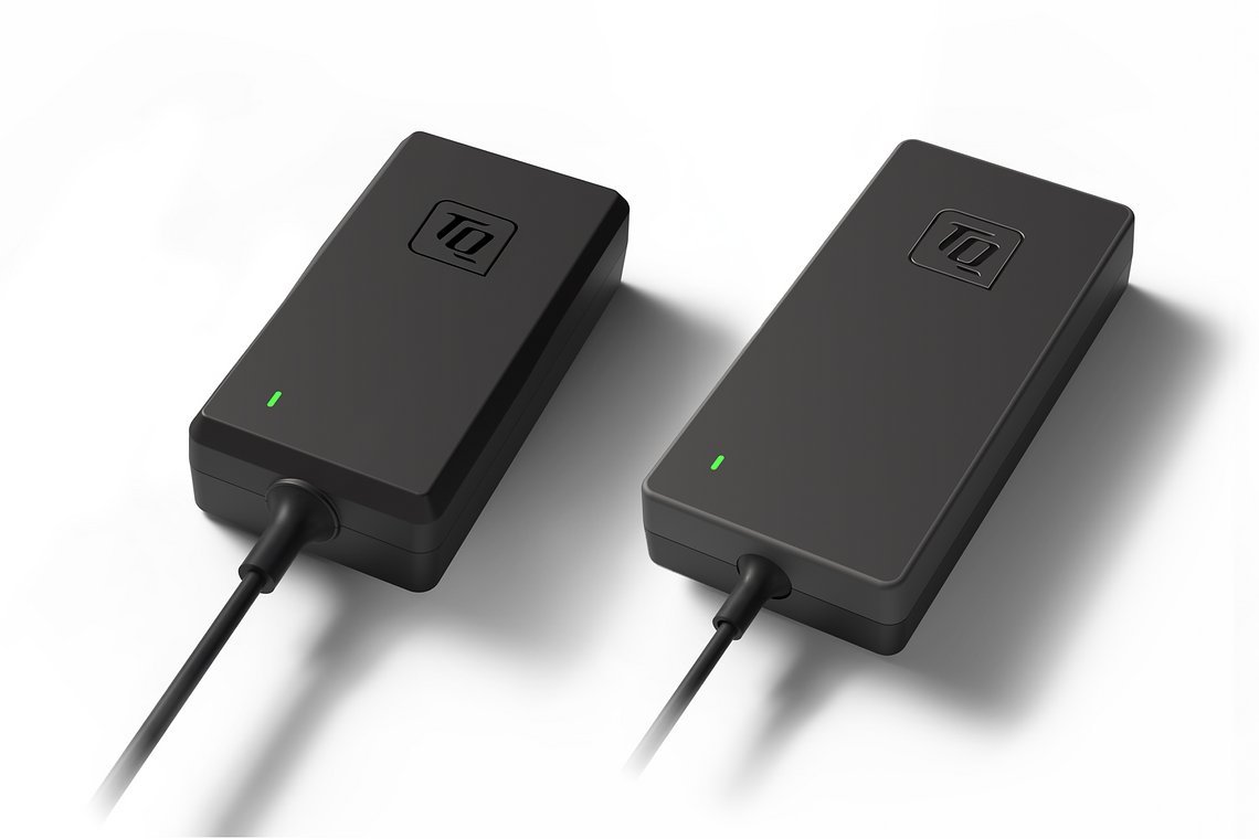 TQ bietet zwei Ladegeräte an: links den 2A- und rechts den schnelleren 4A-Charger.