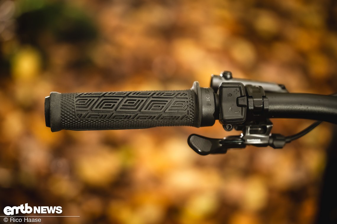 Als Bedieneinheit kommt hier die Mini-Remote, gepaart ...