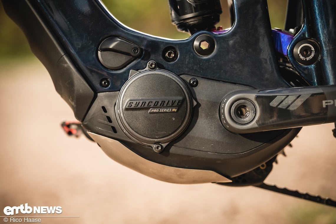 Der neue SyncDrive Pro 3 leistet bis zu 800 Watt in der Spitze und ...