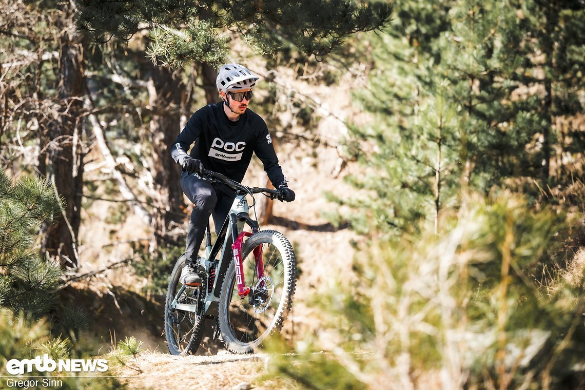 Ein Sprinter ist es nicht und auch die Motorleistung des Fazua Ride 60 sind wir am Transition gerne ein wenig höher gefahren