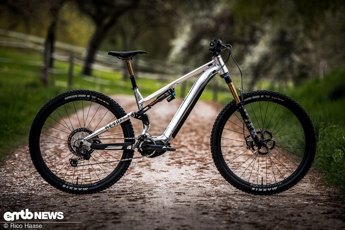 Das hübsche Commencal Meta Power TR hatten wir ebenso im Test …