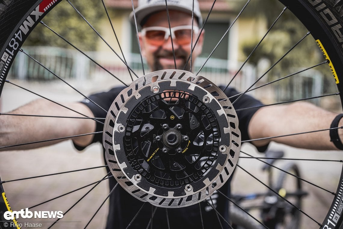 Stefan Schlie zeigte uns die Bosch Neuheiten 2023 und das ABS für sportliche E-Bikes.