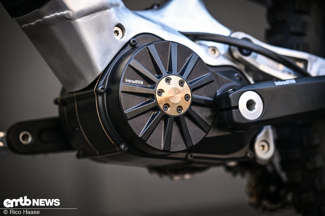 Intradrive präsentierte eine neue MGU und macht damit Pinion Konkurrenz.