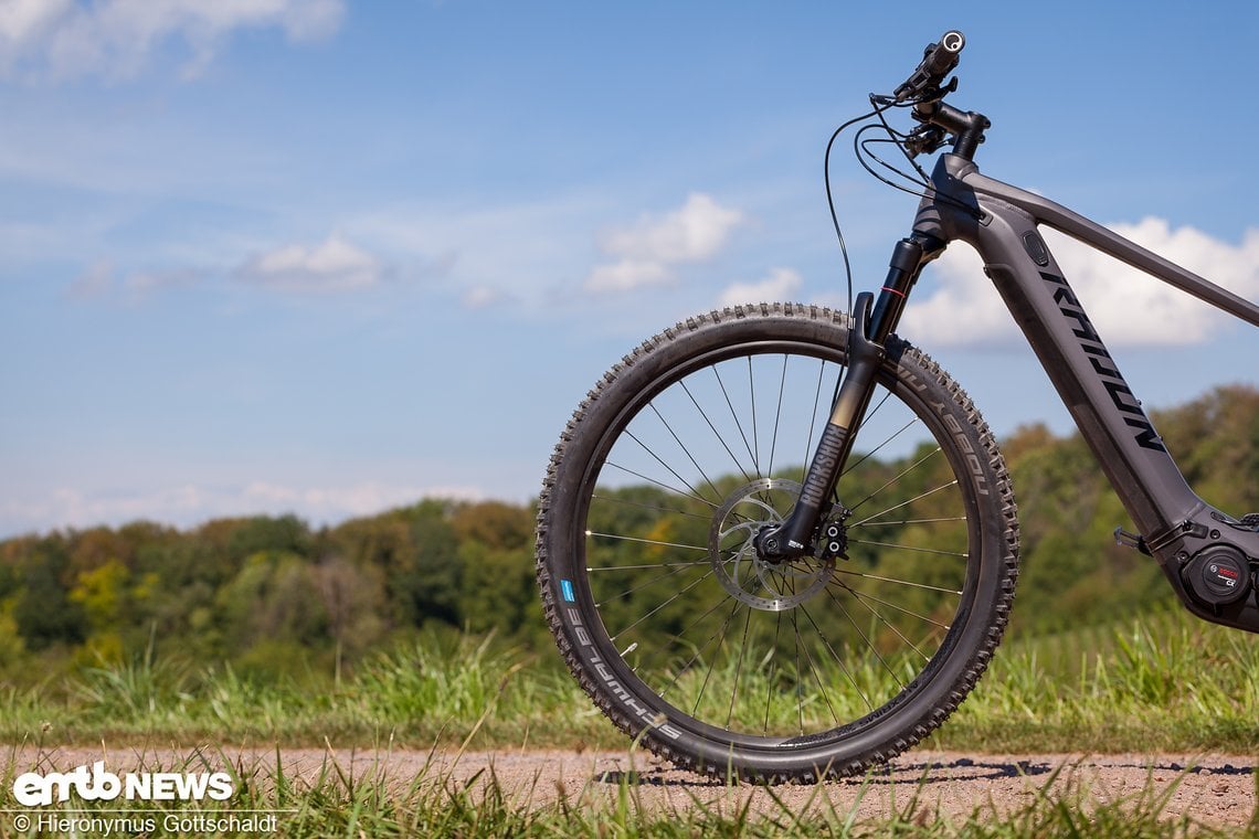 Die RockShox 35 Gold RL-Gabel bietet einen Federweg von 120 mm und liegt in einem Winkel von 67,5° im Steuerrohr.