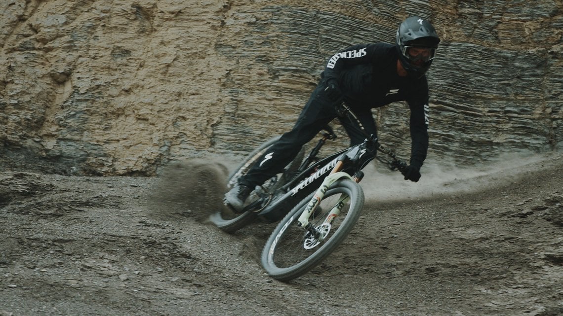 E-MTB-Video: Marshall Mullen rockt auf dem Terrain der Redbull Rampage