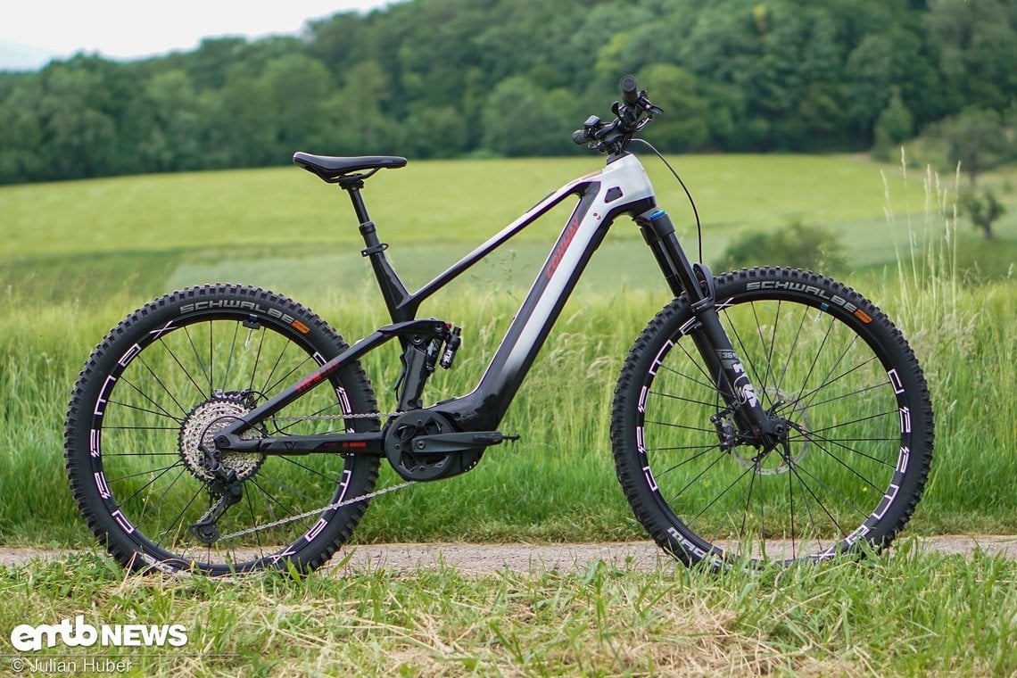 Das Conway Xyron S 8.9 mit Mixed Wheels: großes 29er-Rad an der Front und kleiner 27,5er-Mitspieler im Heck.