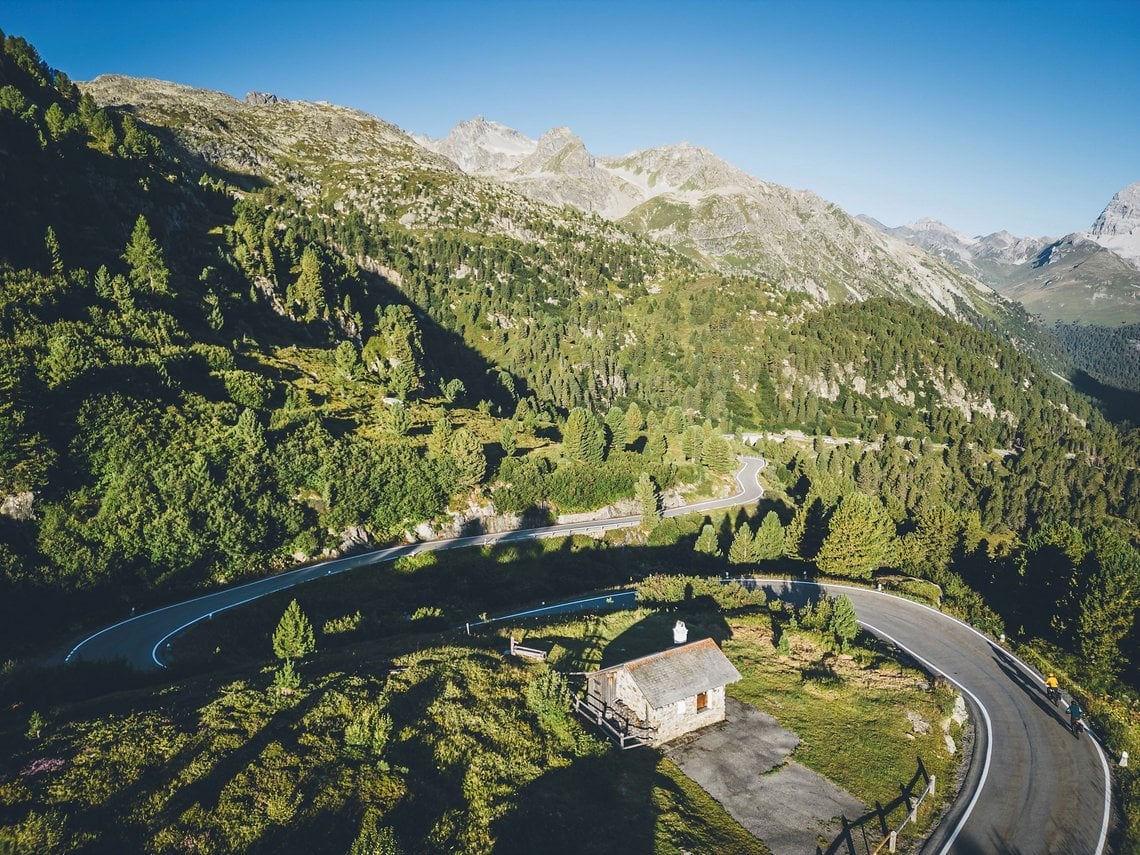 Die Abfahrt vom Albula nach Bergün auf der Passstraße – schnell und genüsslich.