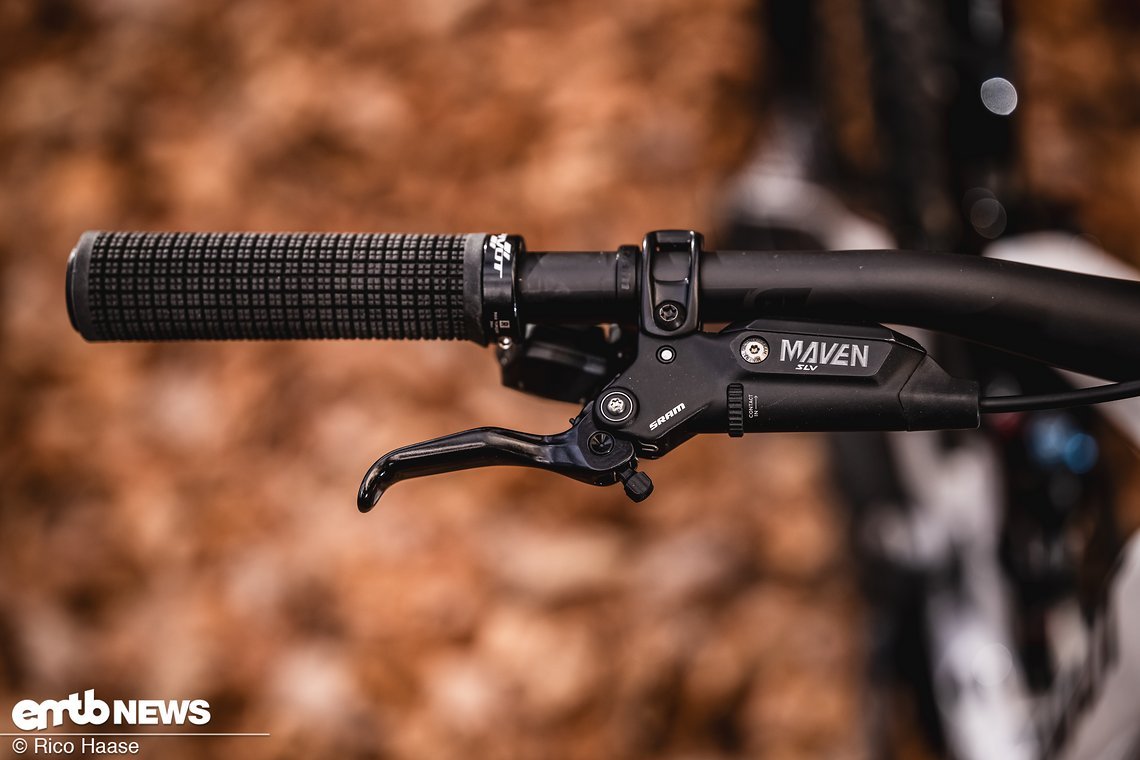 Gebremst wird mit ...