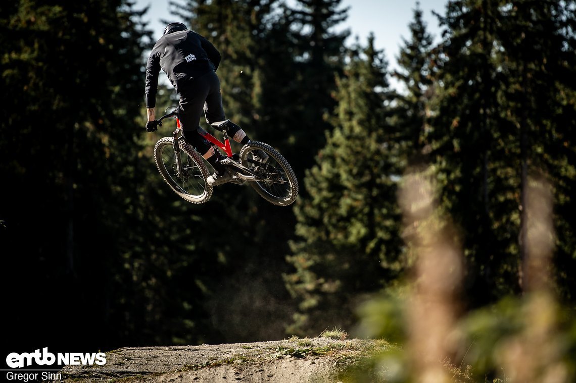 Beide E-Bikes vermitteln ab den ersten Metern ein immenses Sicherheitsgefühl …