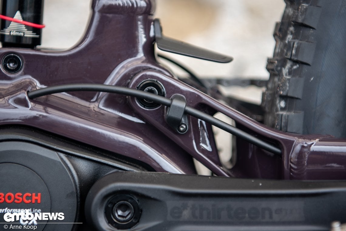 Egal ob Zugführung, Fender, Kettenstreben oder Unterrohrschutz. Das Santa Cruz Vala AL überzeugt durchweg mit einem hochwertigen Gesamteindruck.