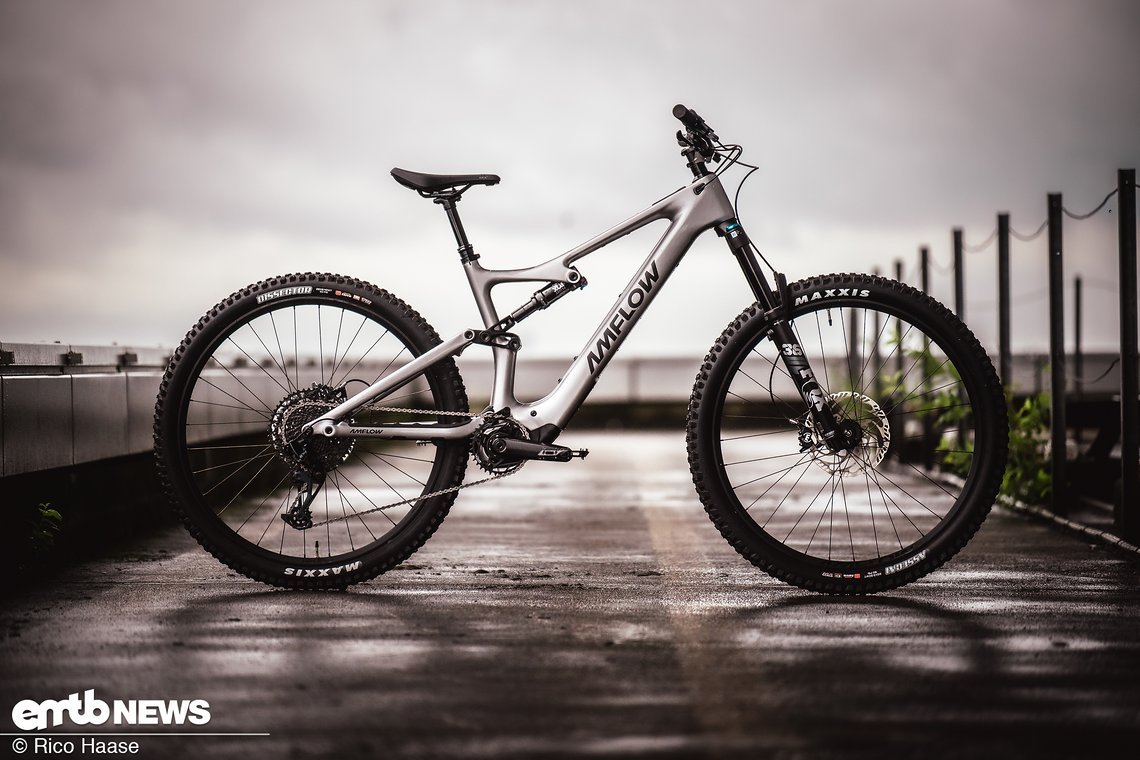 DJI Avinox Amflow PL – ein extrem leichtes Full-Power-E-Mountainbike.