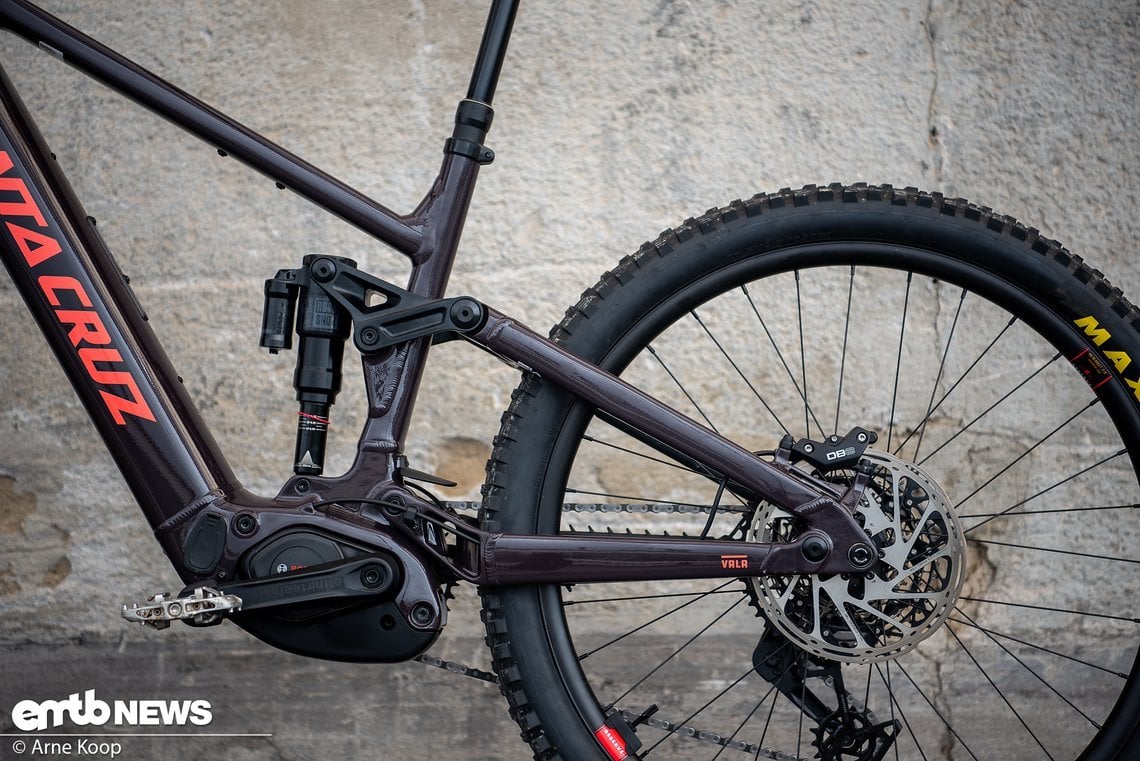 Der Horstlink-Hinterbau stellt 150 mm Federweg zur Verfügung.