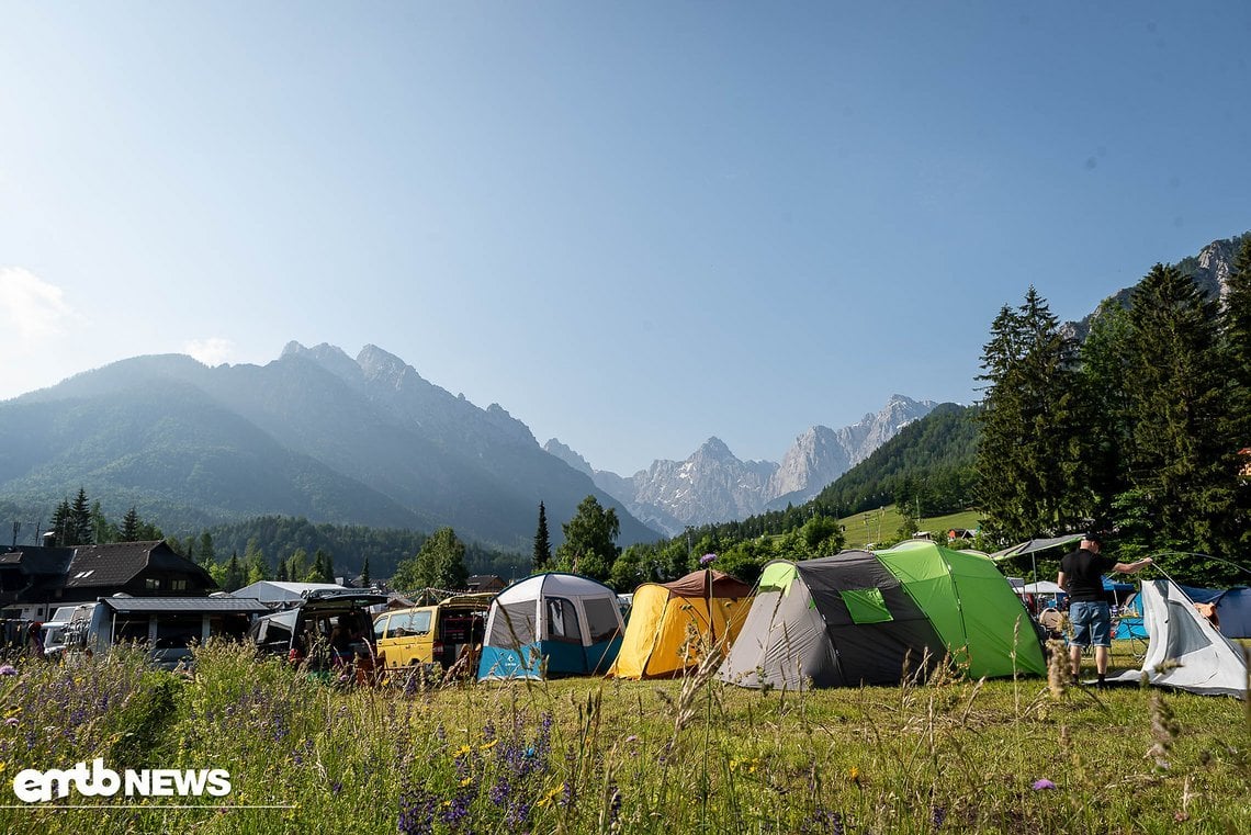 Die Aussicht, wenn man früh aus seinem Zelt krabbelt