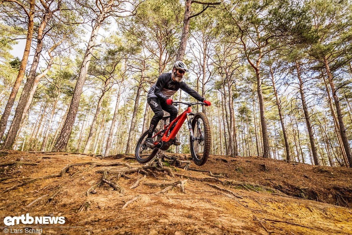 Auch stylisch lässt sich das Specialized Turbo Levo über den Trail bewegen