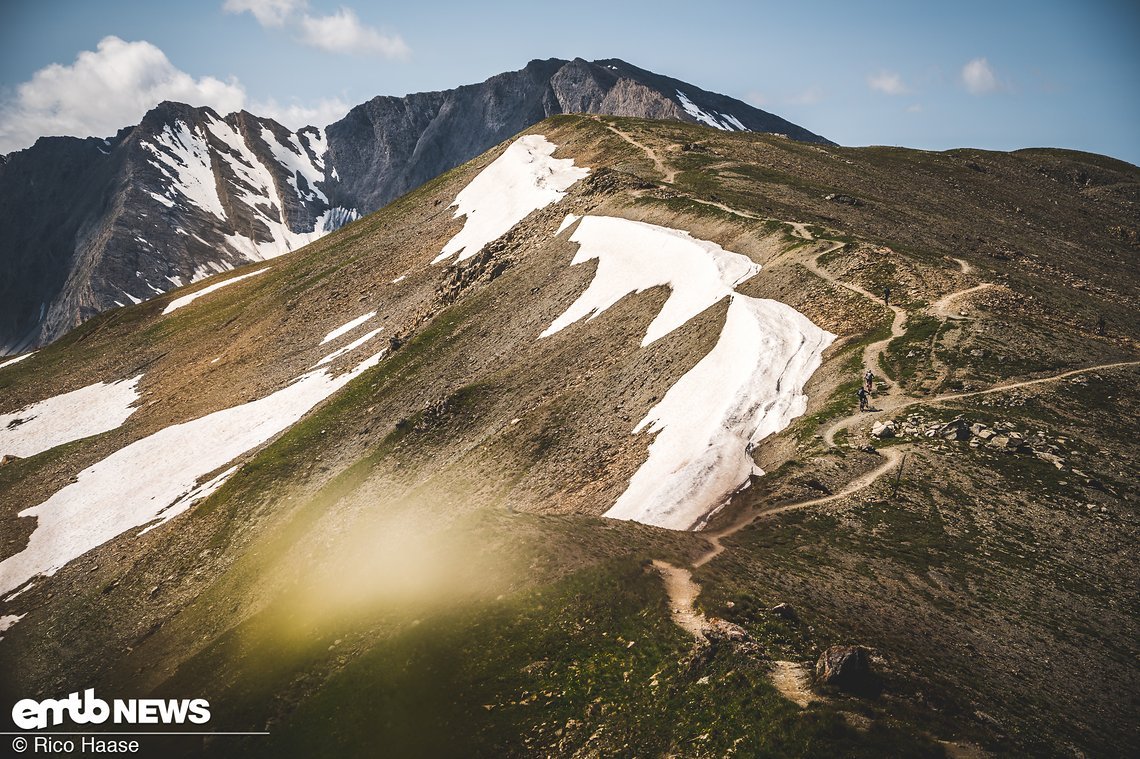 ... geht es einen schmalen Trail wieder hinauf, um auf den Salaaser Kopf zu gelangen