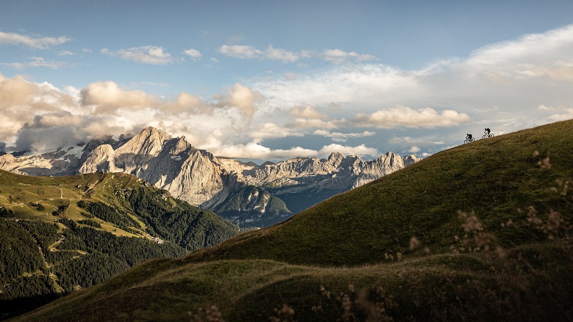 GAME ACTION DOLOMITES (20)