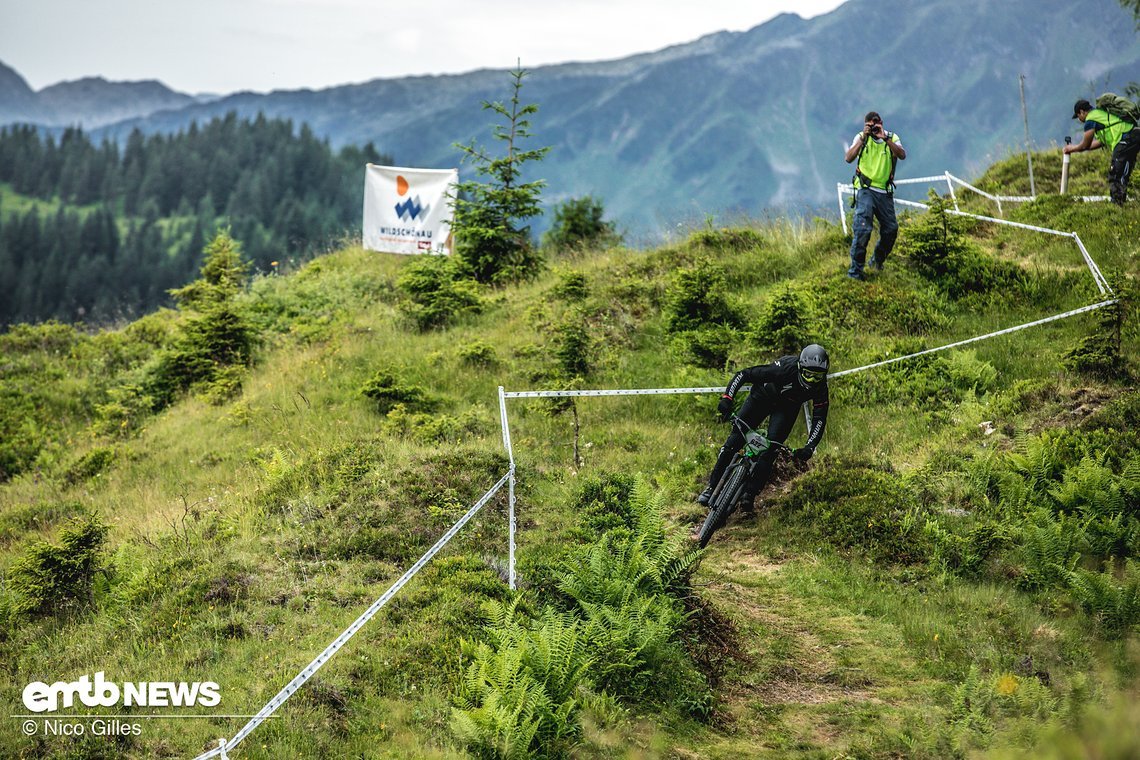 Kurz nach dem Start auf der Stage 1 geht's schnell zur Sache