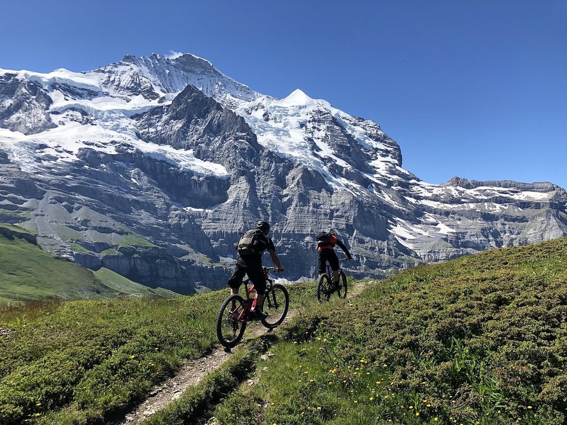 ... und deswegen die Möglichkeit zu haben, auch mal einen Blick auf das Silberhorn (weiße Bergspitze im Hintergrund) zu werfen