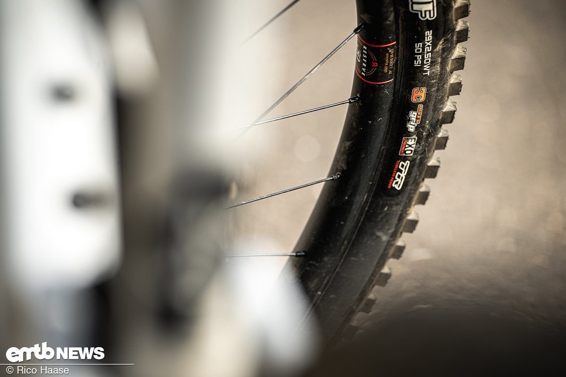 Alle Santa Cruz E-Bikes haben zwar ein 29"-Vorderrad, aber auch ein 27,5"-Hinterrad.